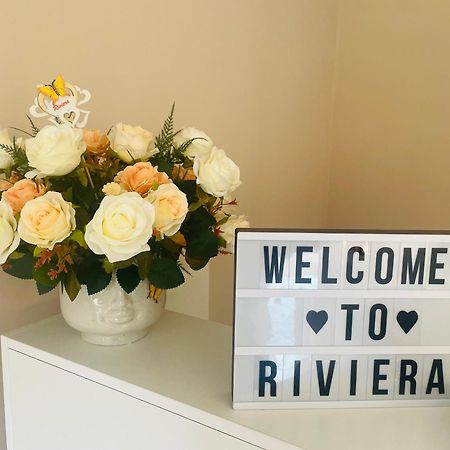 Pensiunea Riviera คอสติเนช ภายนอก รูปภาพ